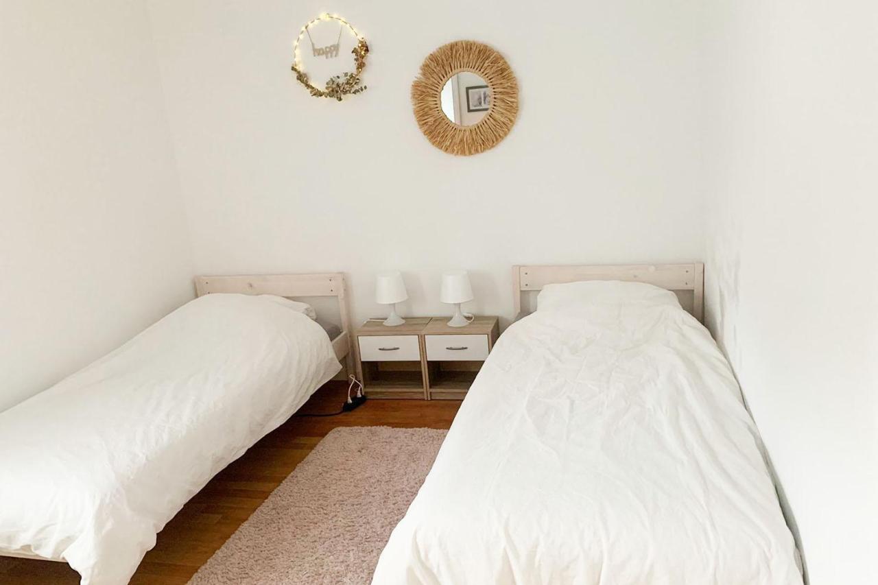 3 Bedroom Apartment In Leverkusen Eksteriør bilde