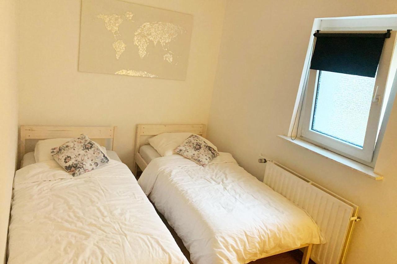 3 Bedroom Apartment In Leverkusen Eksteriør bilde